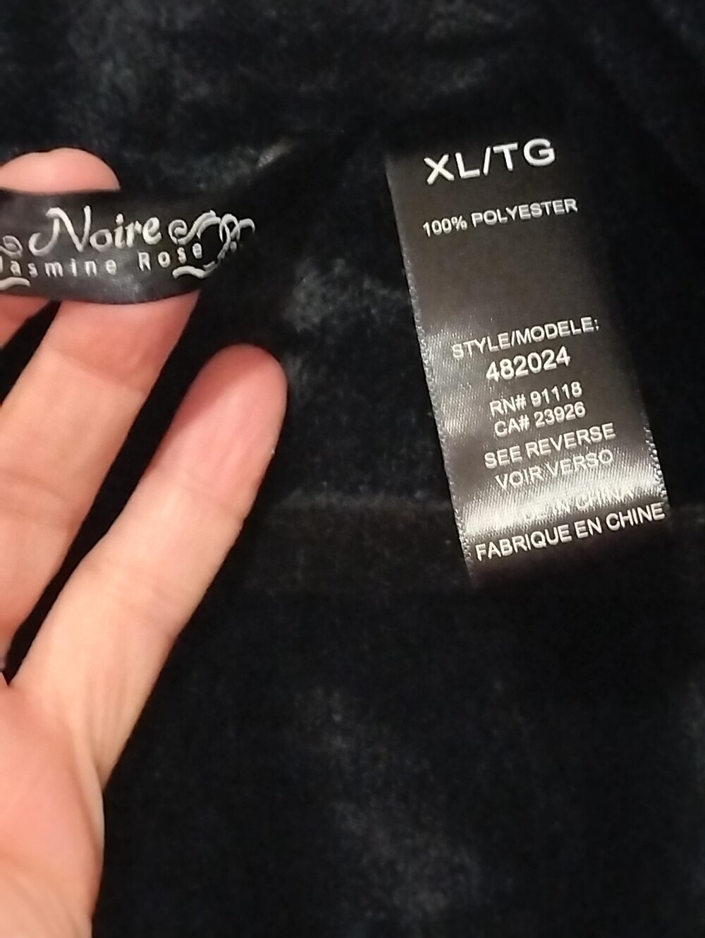 Jasmine Rose Noire Women's XL Black Red Floral Plush Velour Bathrobe - Picture 2 of 5